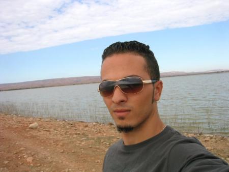 vous me preferez avec lunette ...OU